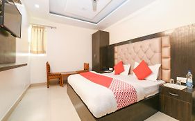 Oyo 14721 Hotel Vishesh Continental